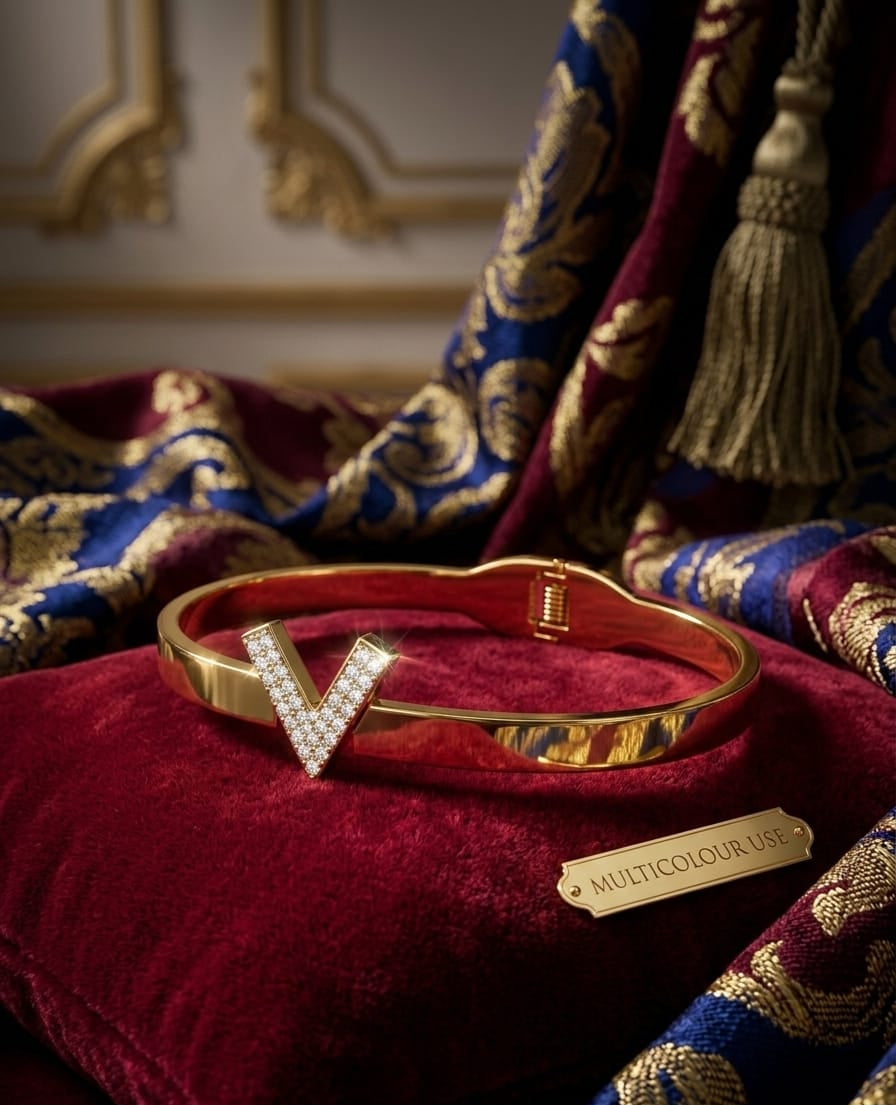 Aura V-Crest Bangle