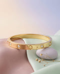 Aura Clover Bangle